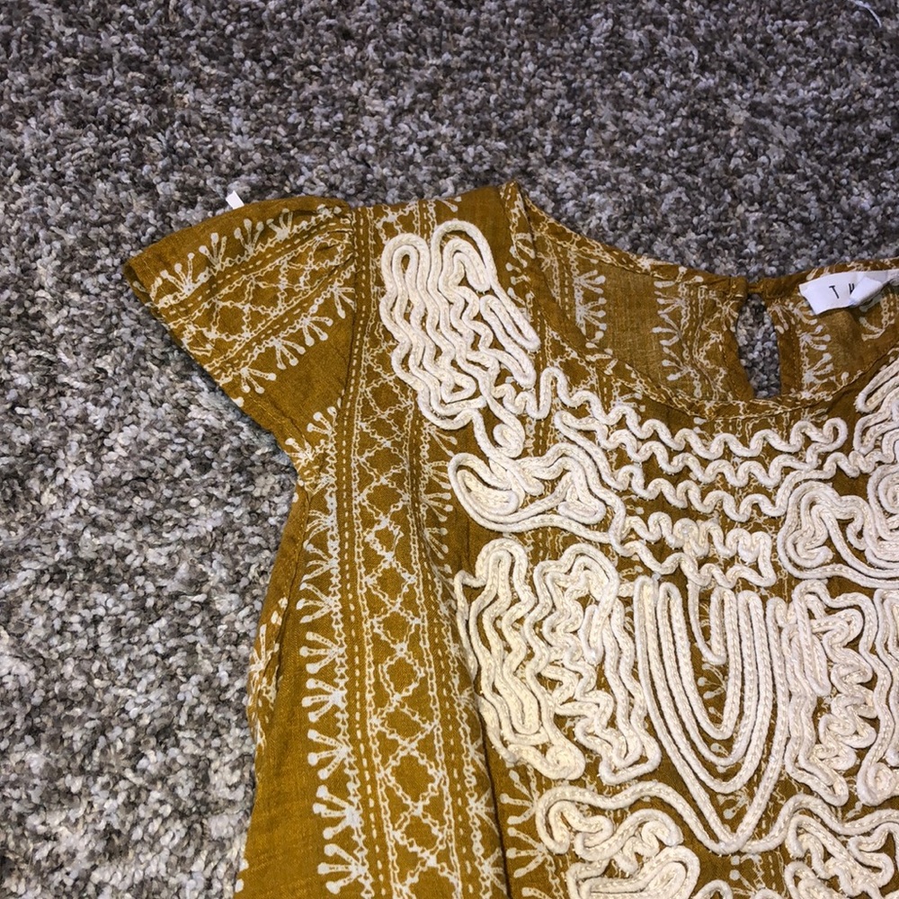 Top - Picture 3 of 5